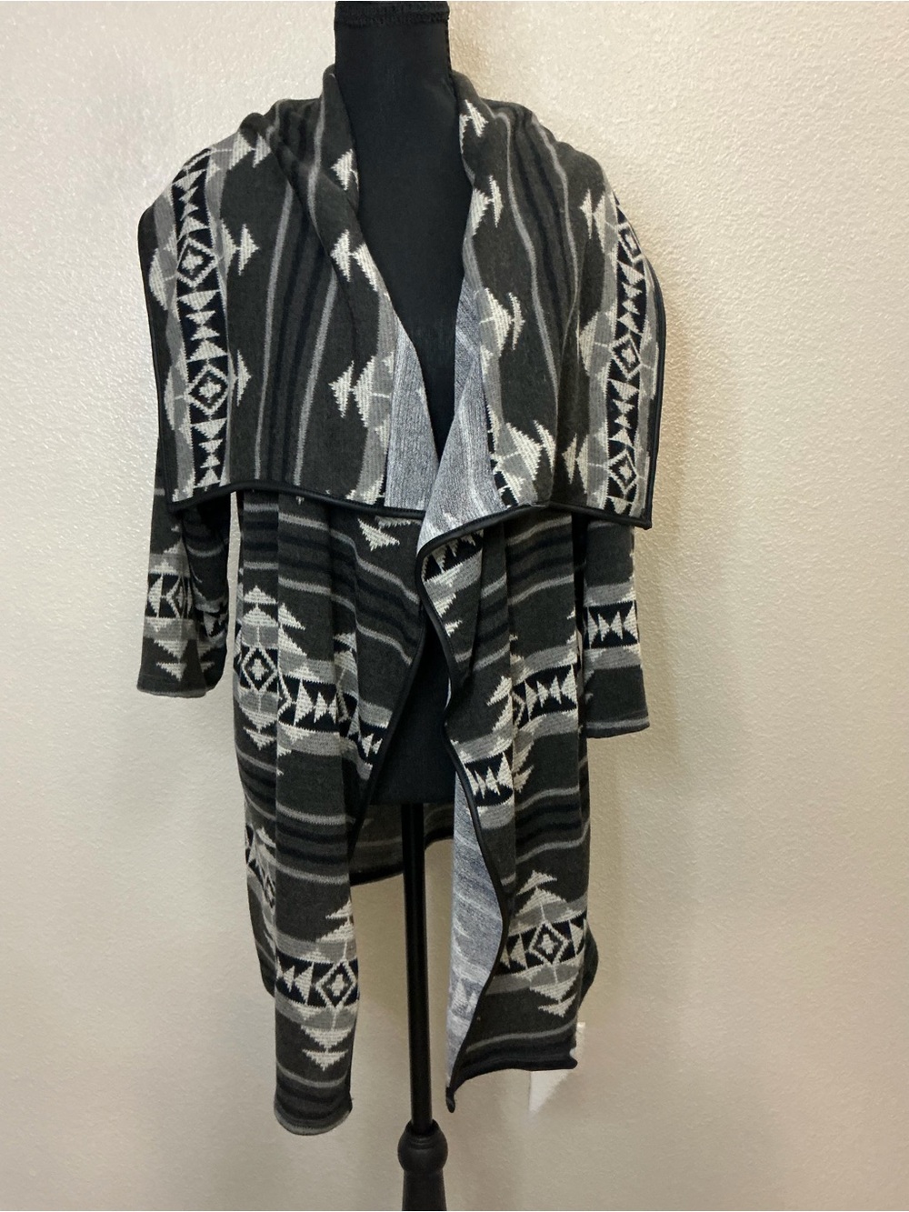 GIBIU USA tribal waterfall cardigan gray black open front sweater